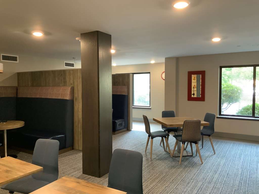 Oxford Suites Portland Jantzen Beach - photo 4
