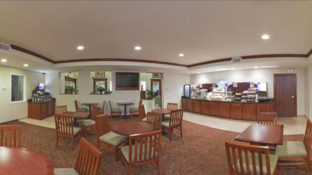 Holiday Inn Express Hotel & Suites San Dimas by IHG - photo 54