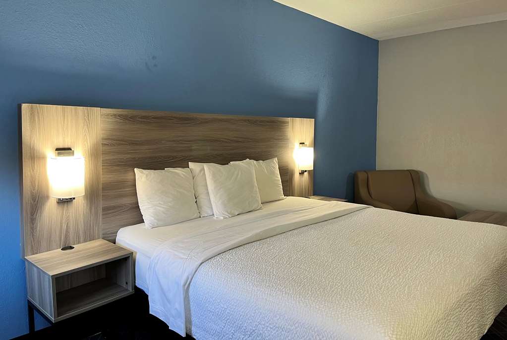 Baymont by Wyndham Indianapolis South - photo 18