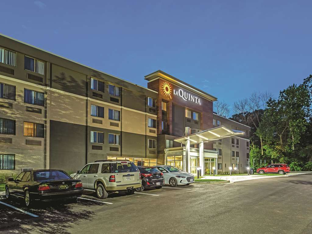 La Quinta Inn & Suites by Wyndham Columbia Fort Meade - photo 6
