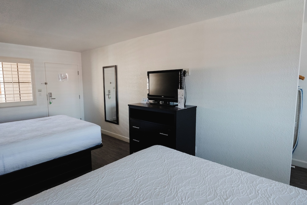 Old Town Western Inn & Suites - photo 16