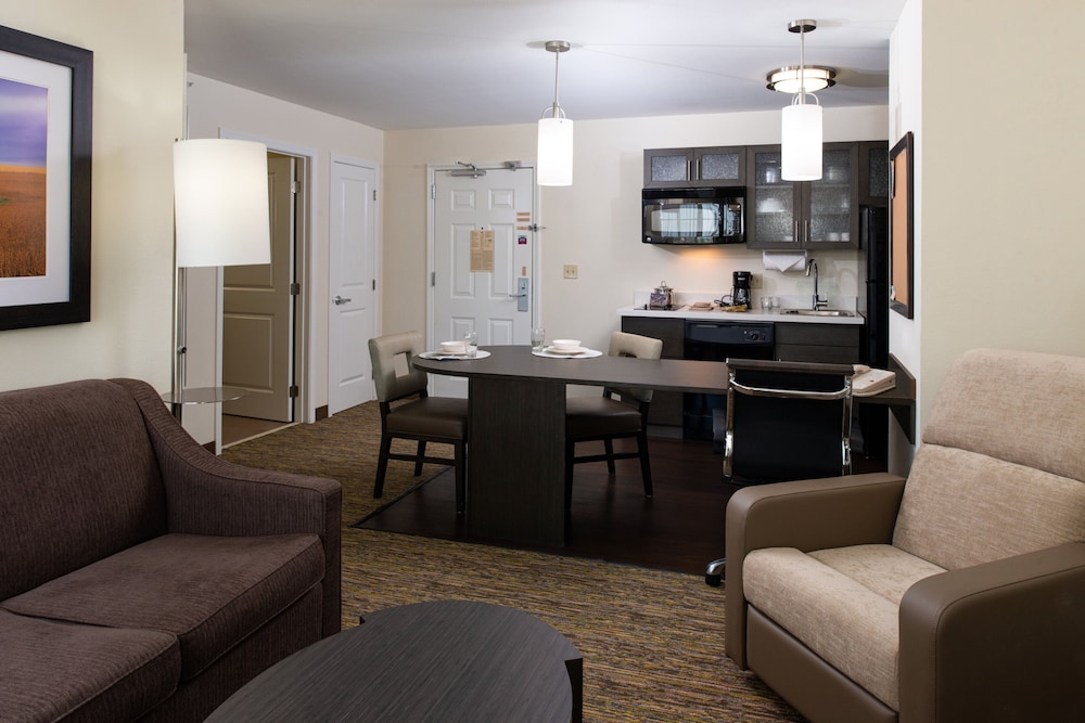 Candlewood Suites Olathe by IHG - photo 16