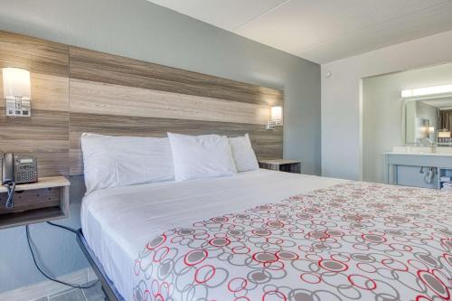 Americas Best Value Inn Stearns KY - photo 9