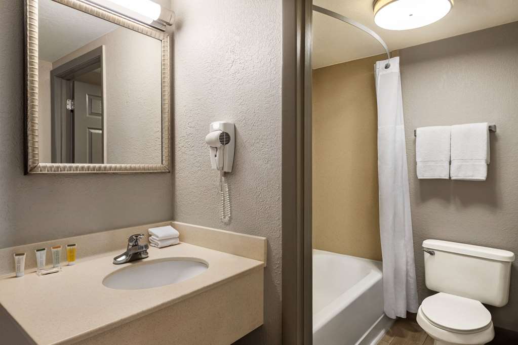 Days Inn by Wyndham Cocoa Beach Port Canaveral - photo 22