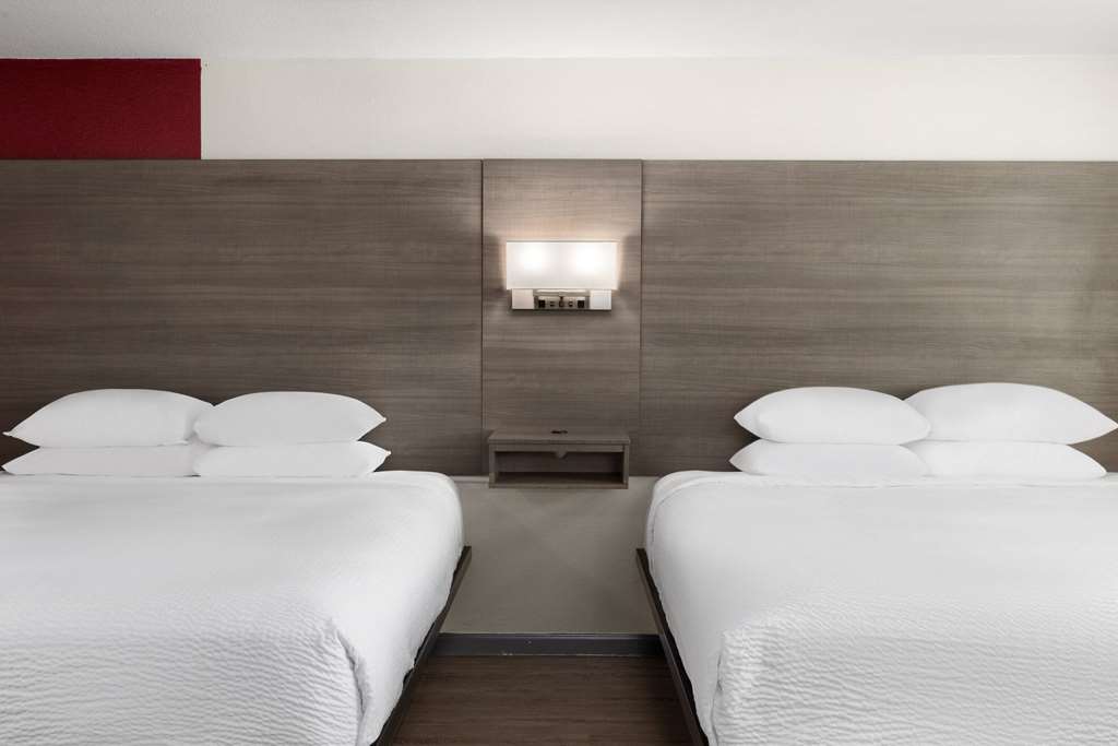 Ramada by Wyndham Medford Airport North - photo 37