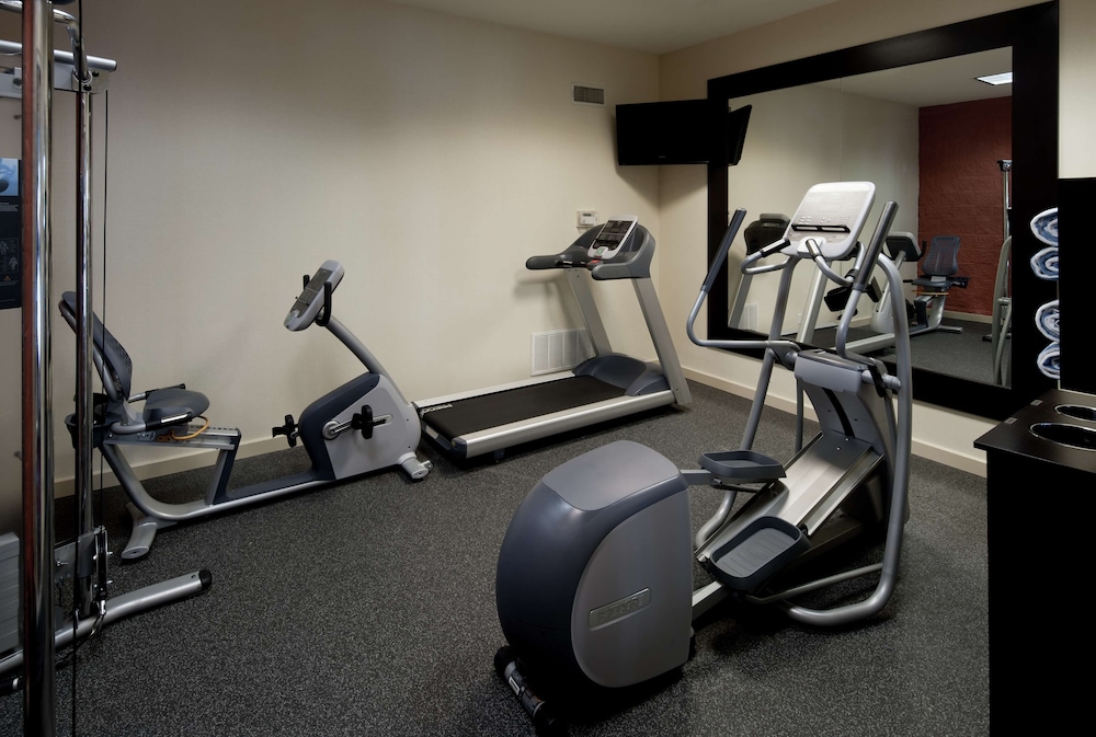 Hampton Inn & Suites Texarkana - photo 32