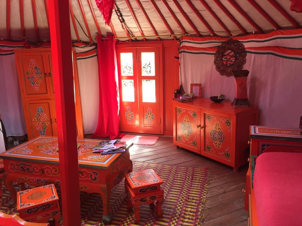 Au Soleil Mongol in Sorede, France