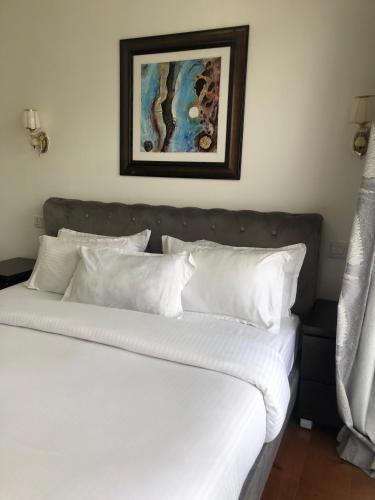 Serene 2b at cherrywood apartments