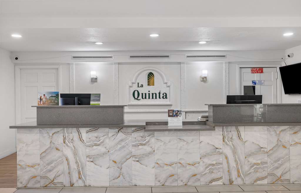 La Quinta Inn by Wyndham Stockton - photo 10