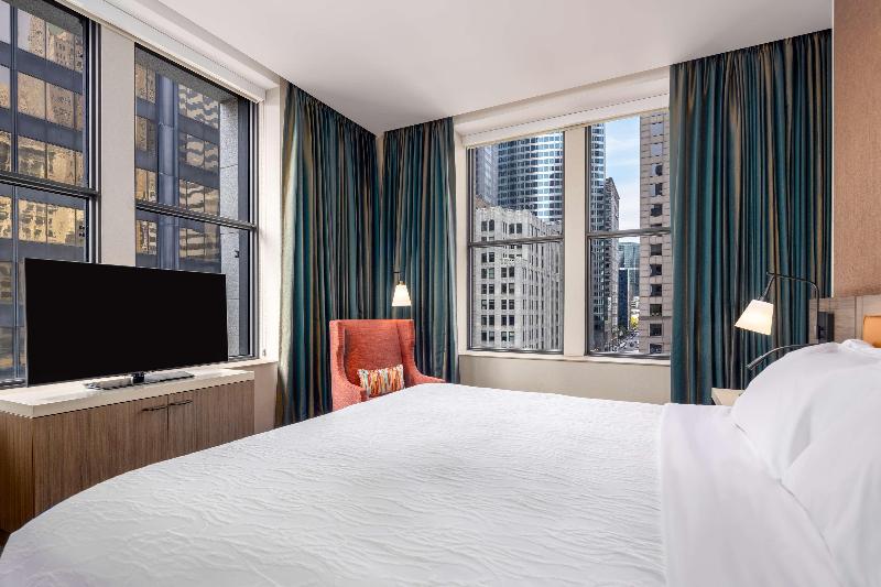 Hilton Garden Inn Chicago Central Loop - photo 14