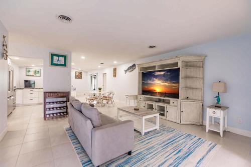 881 Venice in Venice, United States