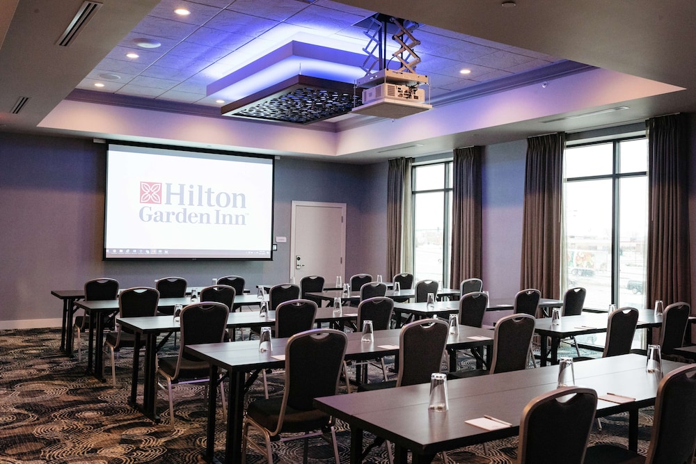 Hilton Garden Inn Madison Sun Prairie - photo 72