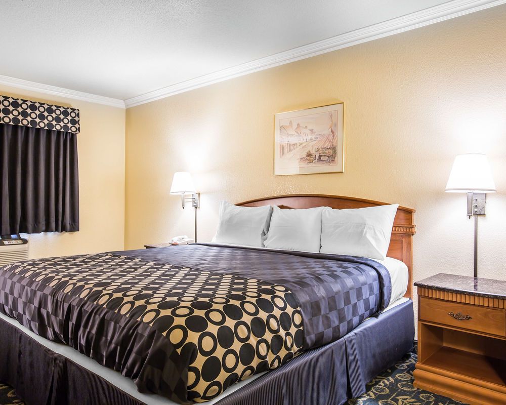 Hotel Fontana CA - photo 14