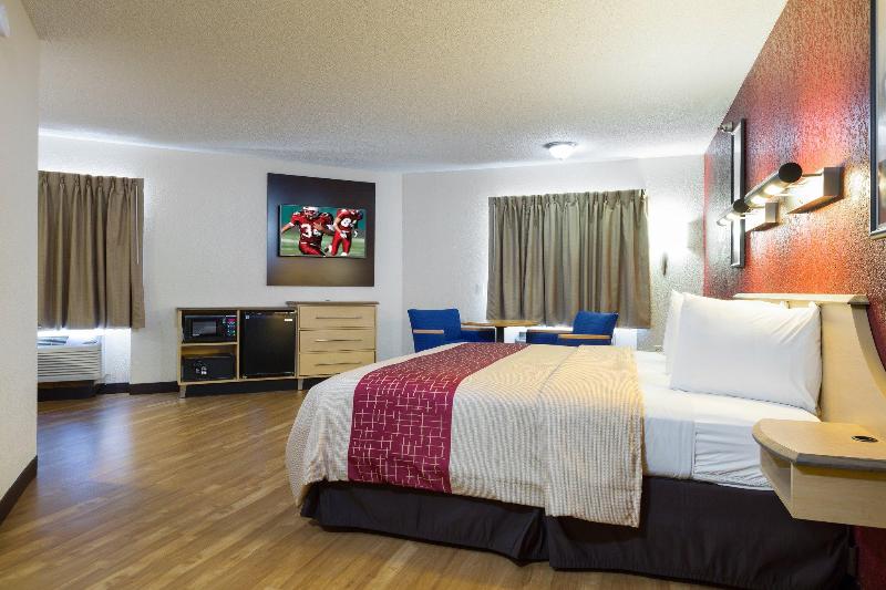 Red Roof Inn Houston Westchase - photo 4