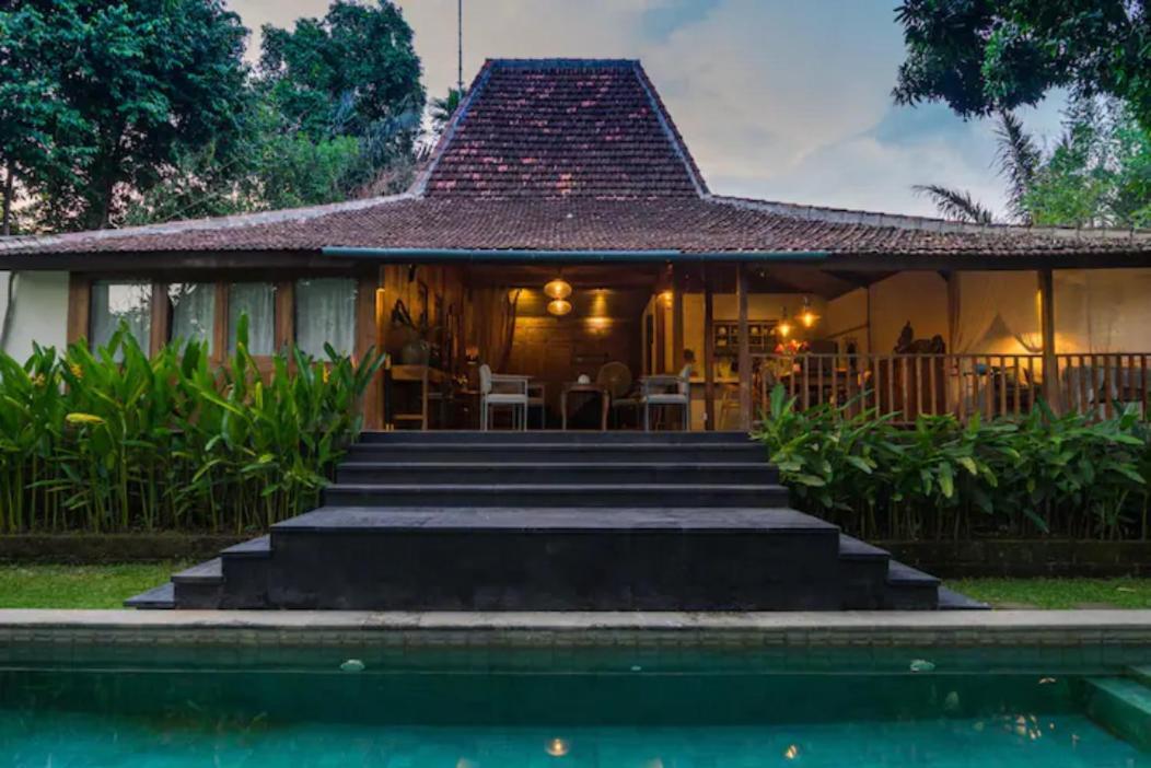 Villa Mango — 4-Star Luxury Hotel in Canggu, Indonesia
