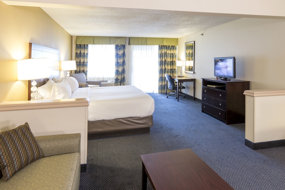 Holiday Inn Express & Suites St Joseph by IHG - photo 17