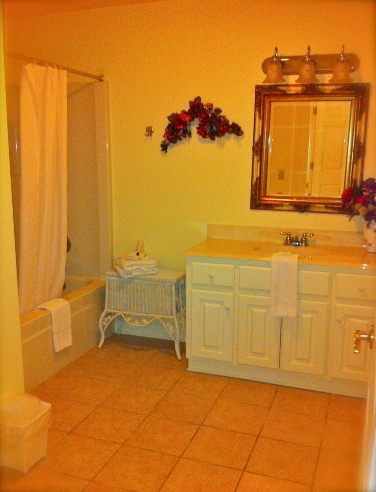 The Abbé House Inn - photo 8