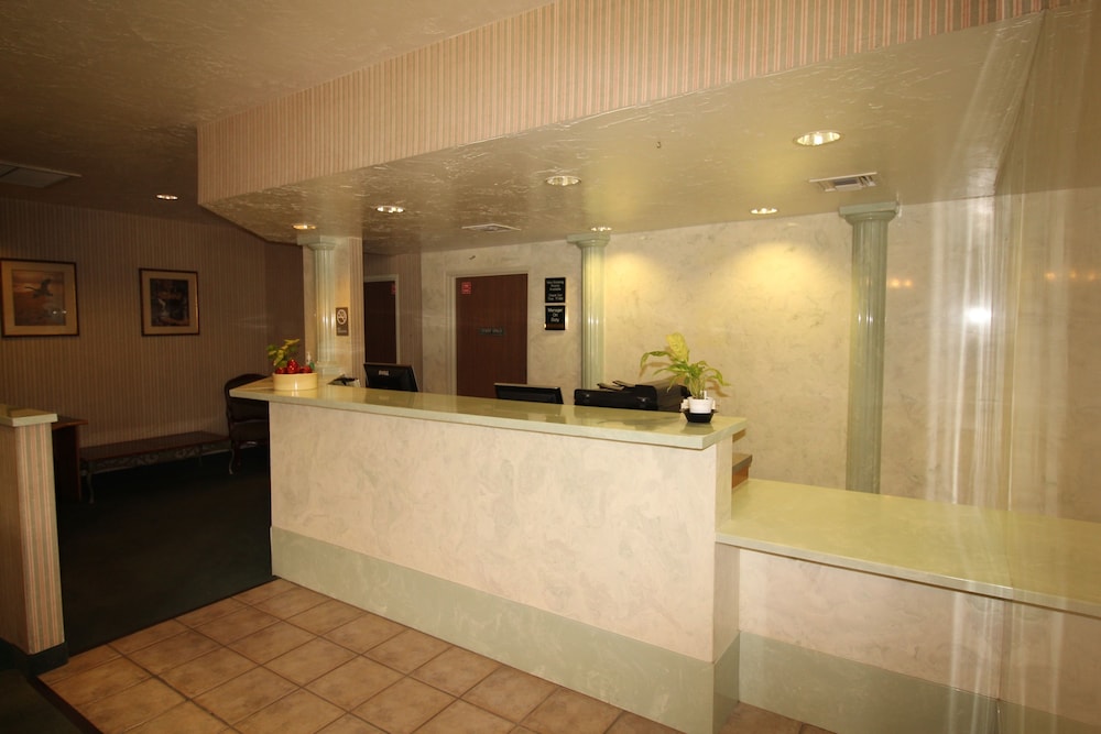 Days Inn by Wyndham Safford AZ - photo 2