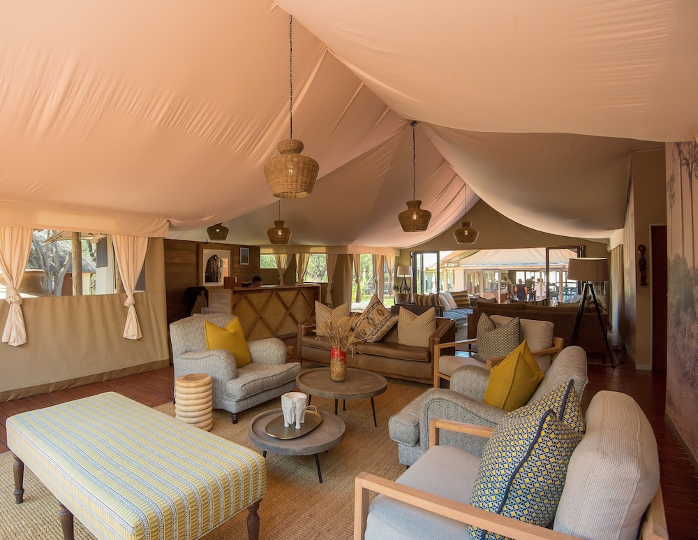 Tau Game Lodge — Zeerust — photo 2