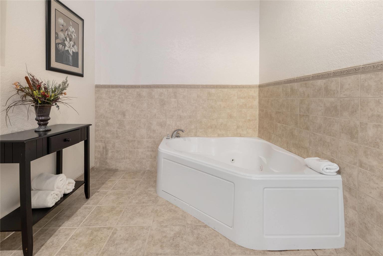 Howard Johnson Hotel & Suites by Wyndham Oacoma - photo 20