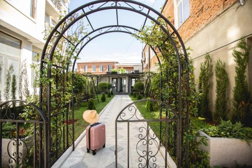 Central Inn - carbon neutral hotel in Kutaisi