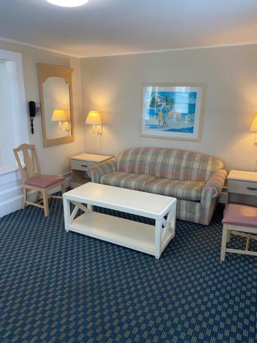 The Admiral Hotel Motel - photo 169