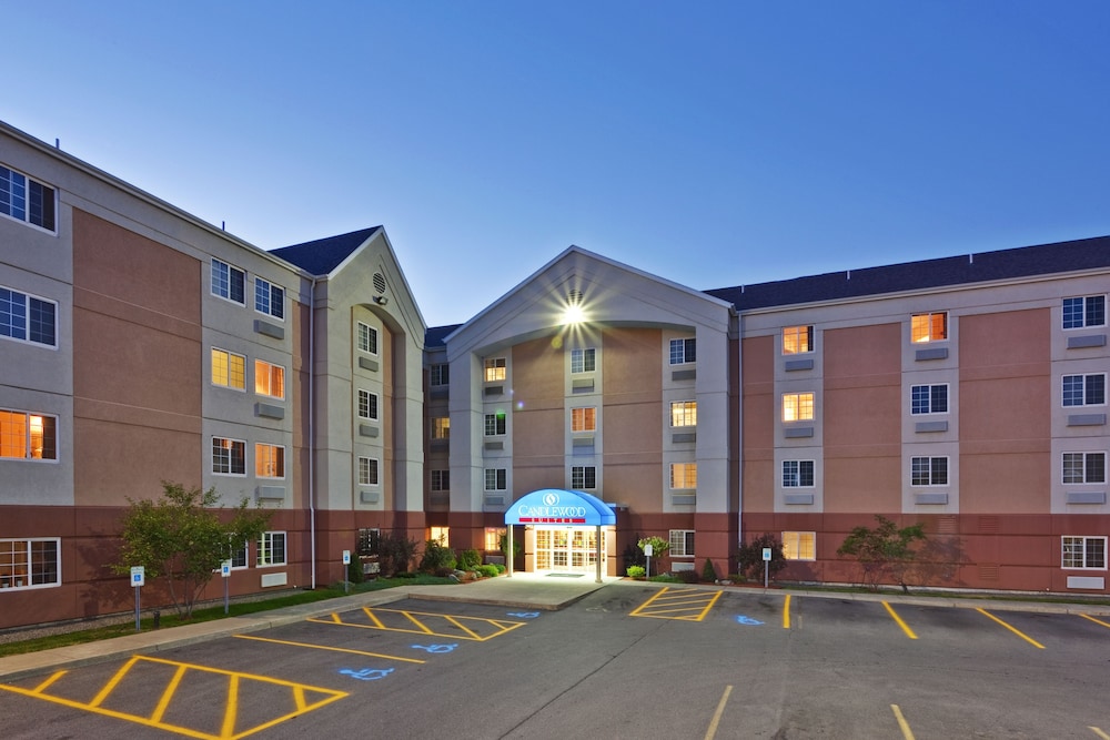 Candlewood Suites Syracuse Airport - photo 35