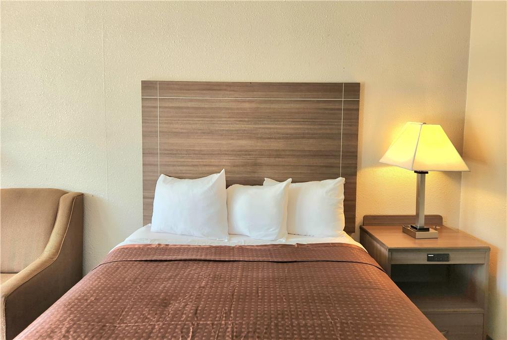 Days Inn by Wyndham Seguin TX - photo 22