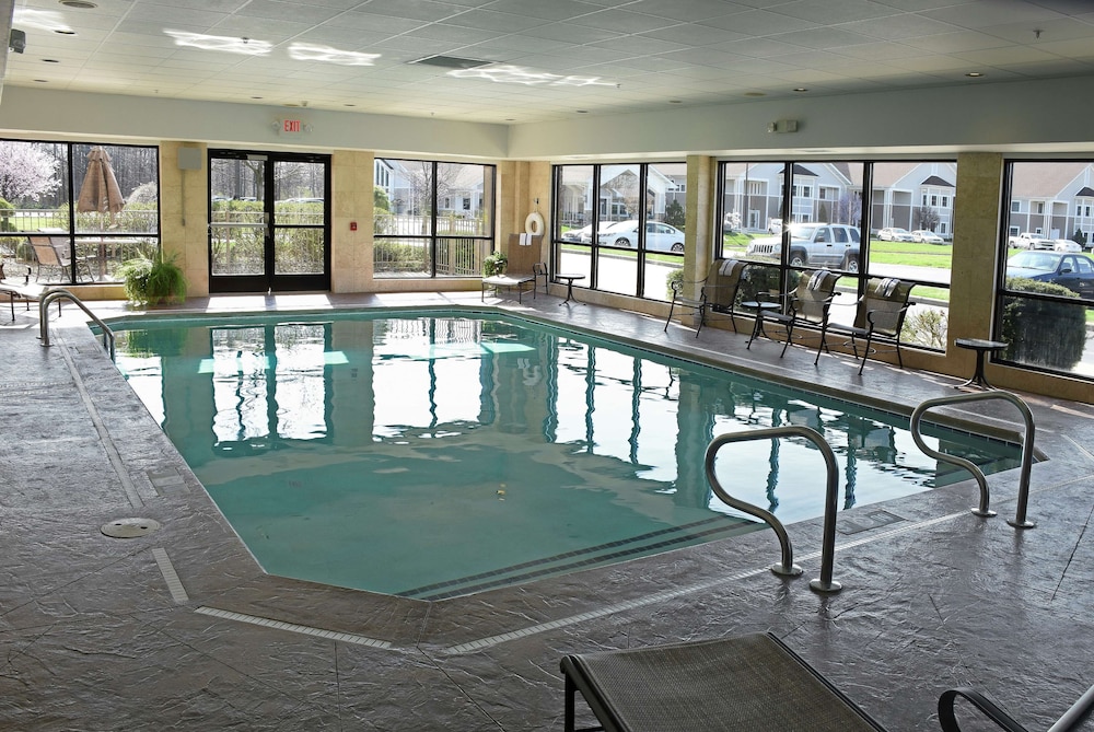 Hampton Inn & Suites Youngstown Canfield - photo 59