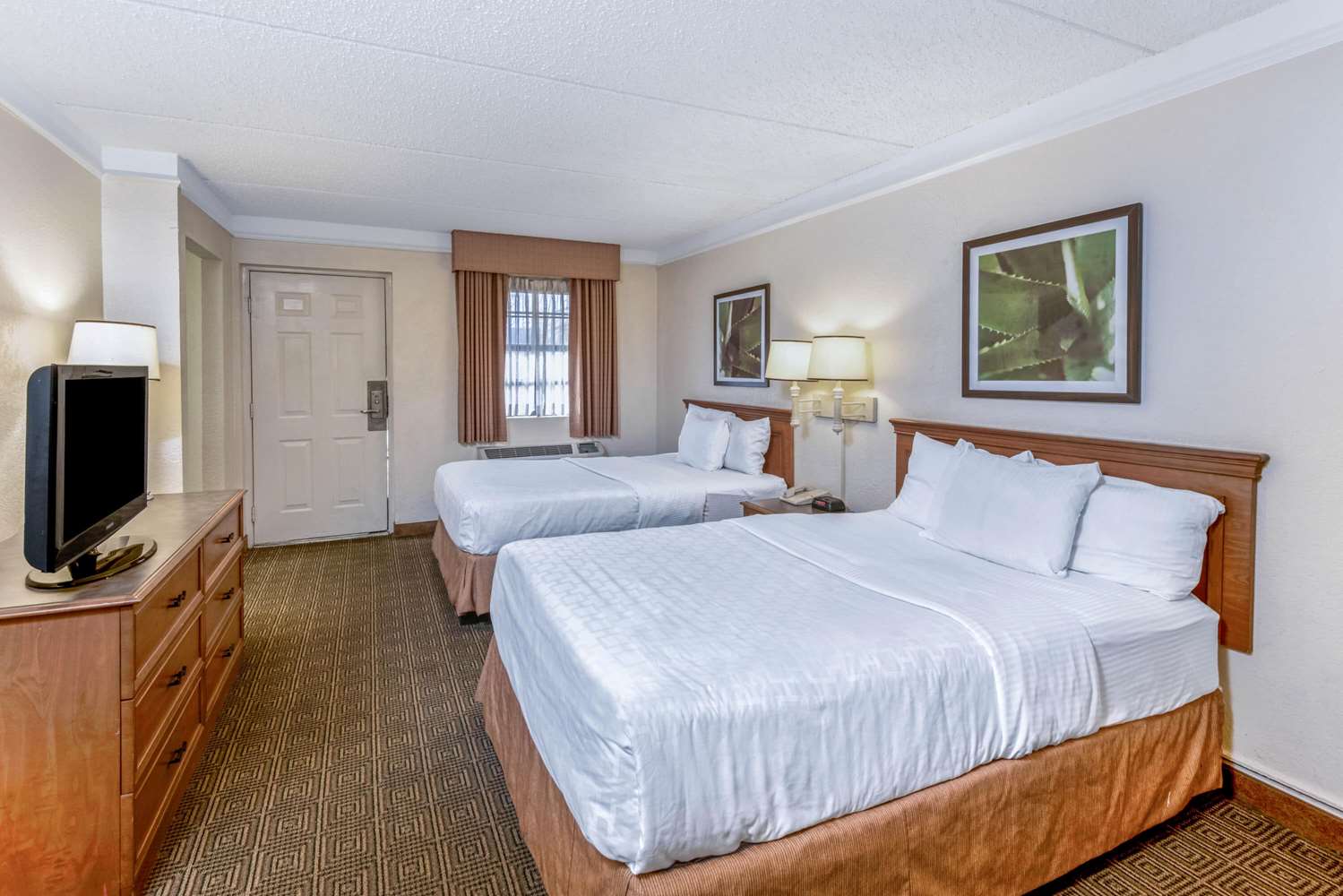 La Quinta Inn by Wyndham San Antonio I 35 N at Rittiman Rd - photo 12
