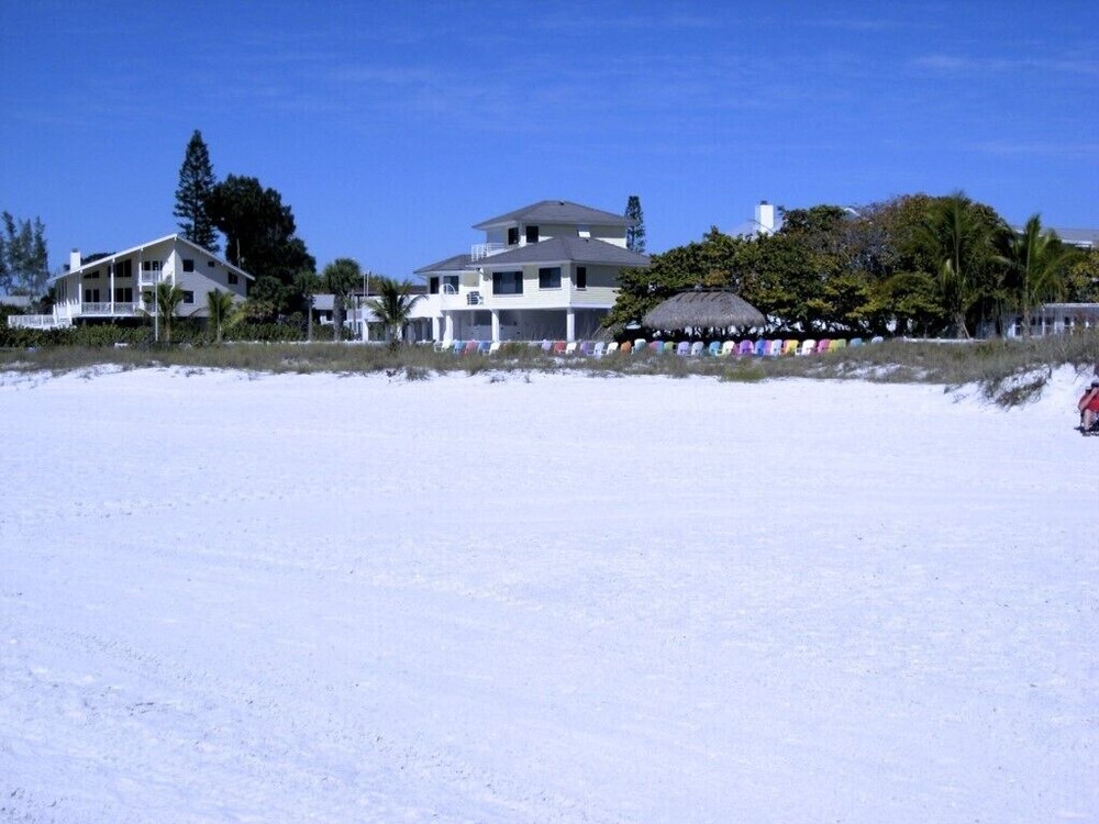 The Anna Maria Island Beach Paradise 5 - photo 13