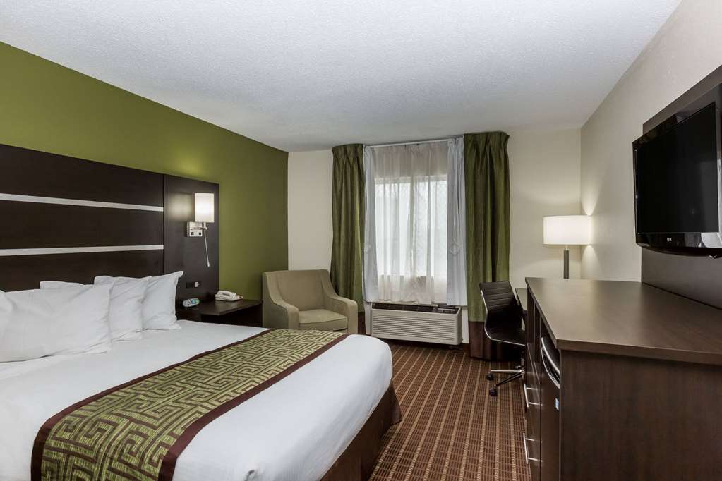 Baymont by Wyndham Louisville South I 65 - photo 15