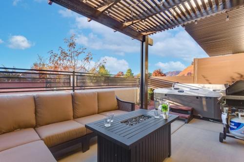 Ocotillo Springs Resort 41 Private Hot Tub Nintendo Console BBQ Grill & Beautiful Resort Pool — 4-Star Luxury Hotel in Santa Clara, United States
