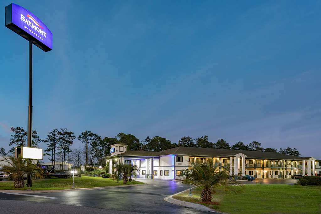 Baymont by Wyndham Midway Tallahassee - photo 5