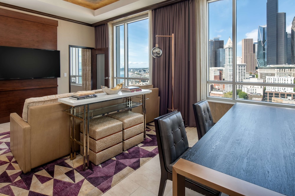 Embassy Suites by Hilton Seattle Downtown Pioneer Square - photo 55