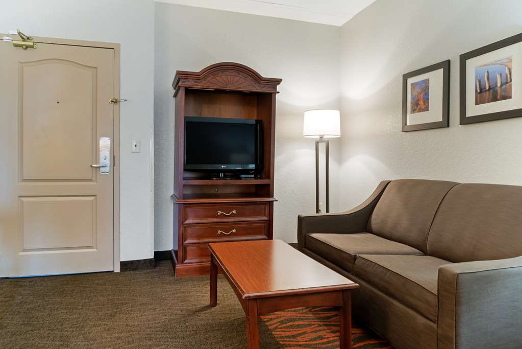 Best Western Executive Inn & Suites - photo 29