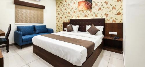 Hotel Nova Shapar in Rajkot, India