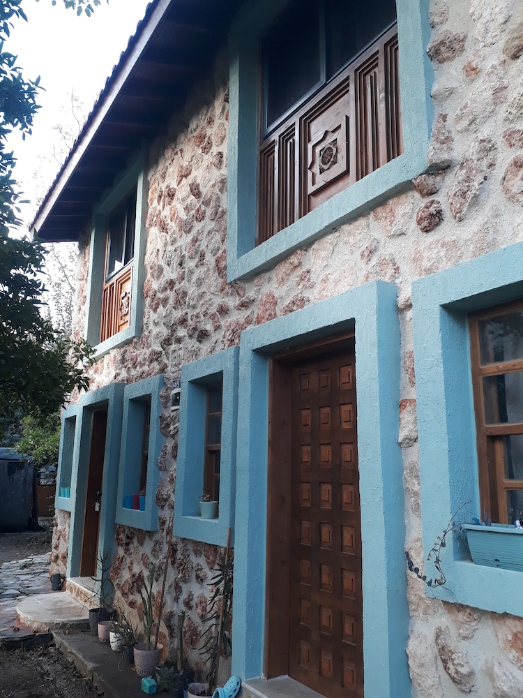 Tahtavilla Pansiyon in Kemer, Turkey