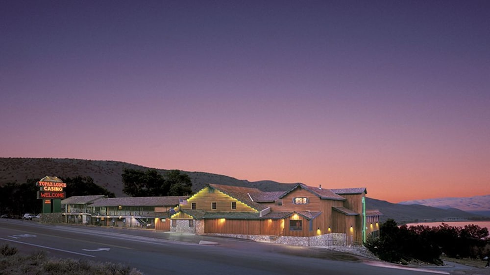 Topaz Lodge - photo 2