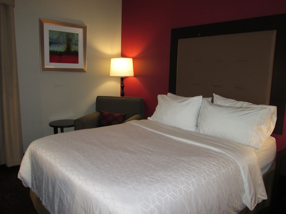 Holiday Inn Express Cloverdale by IHG - photo 6