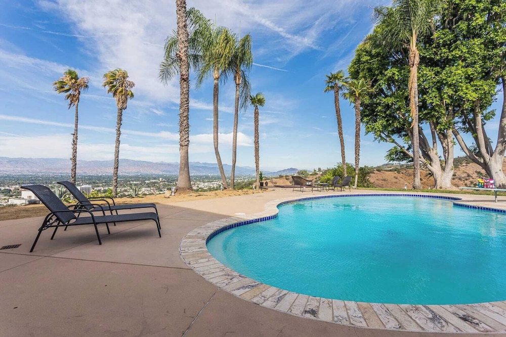 Oak Hills by Avantstay Panoramic View Pool Spa - photo 36