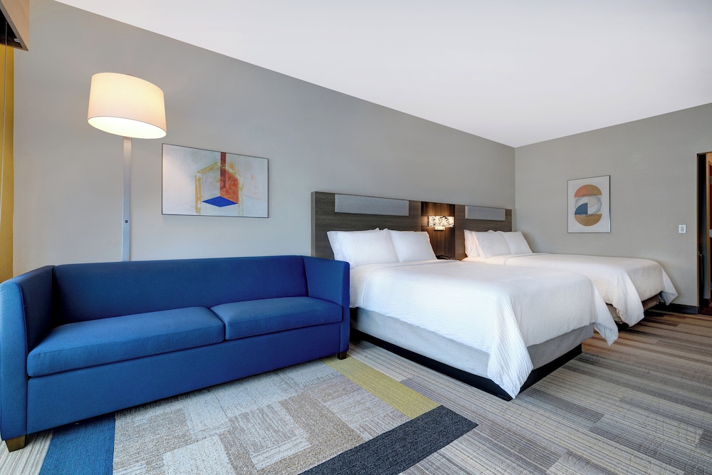 Holiday Inn Express and Suites Glendale Downtown - photo 20