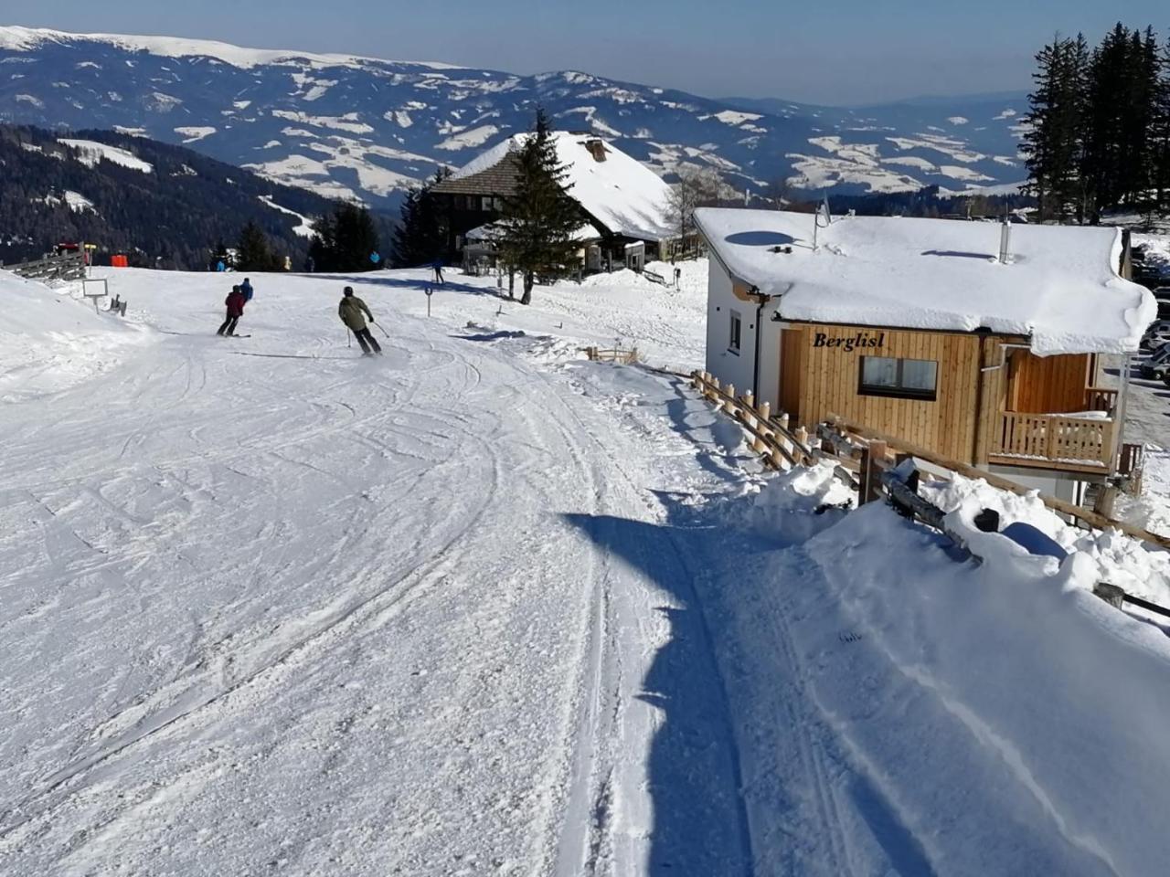 Berglisl direkt an der Schipiste Neue Ferienwohnung mit Sauna — 4-Star Luxury Hotel in Bad Sankt Leonhard Im Lavanttal, Austria