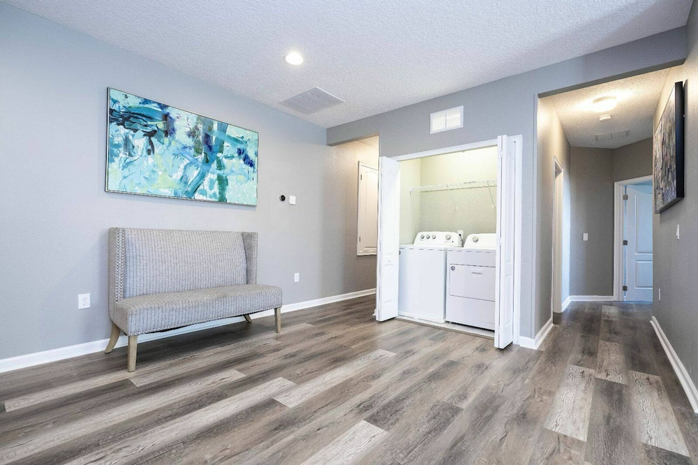 Solterra 12bd 11 5bat Sleeps24 Disney Pool Spa - photo 56