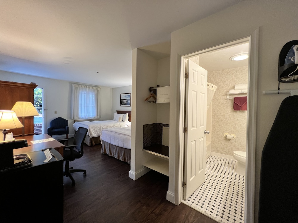 Inn at Cemetery Hill - photo 23