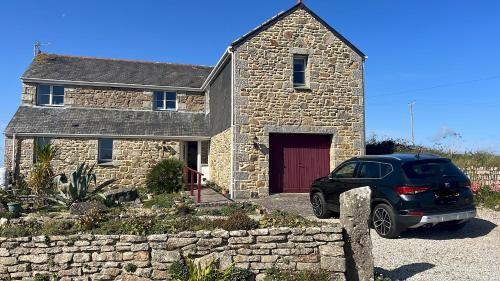 Beautiful Cornish Home High on the Cliffs — 4-Star Luxury Hotel in Helston, United Kingdom