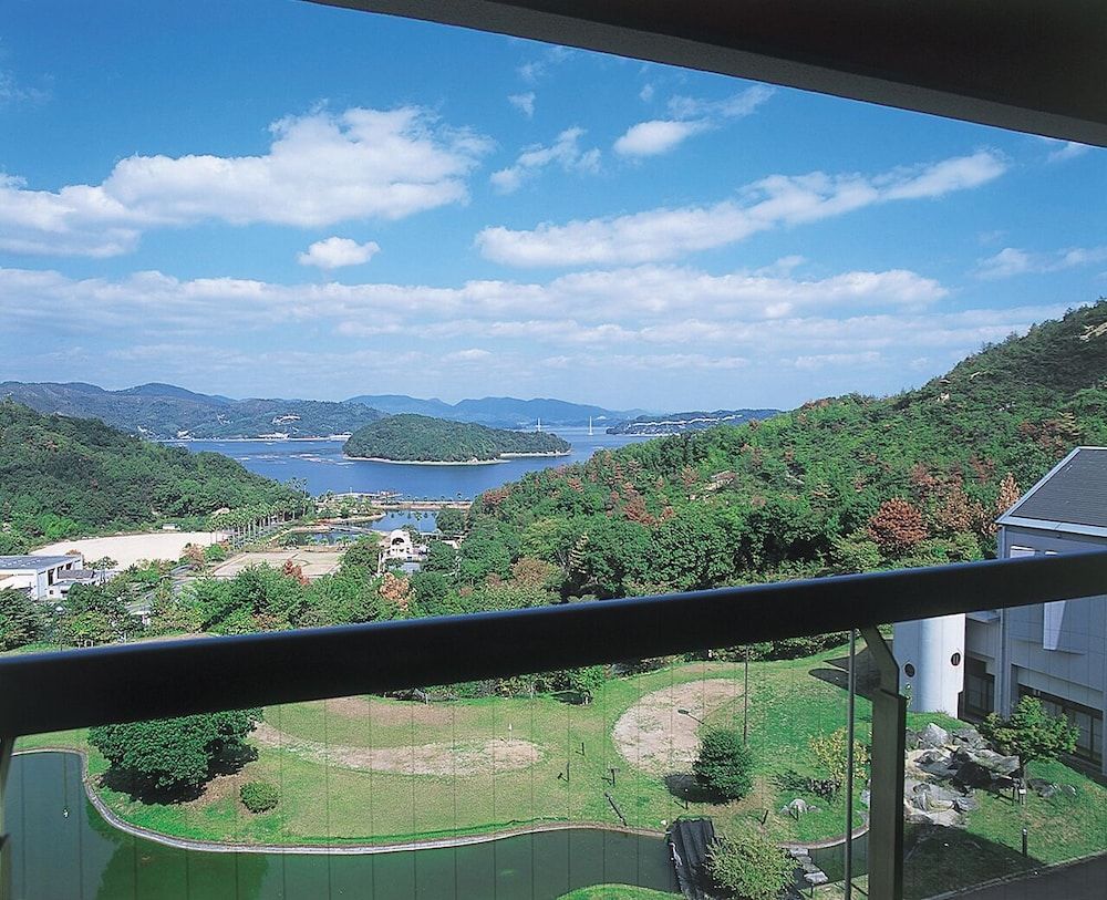 Greenpia Setouchi - carbon neutral hotel in Kure