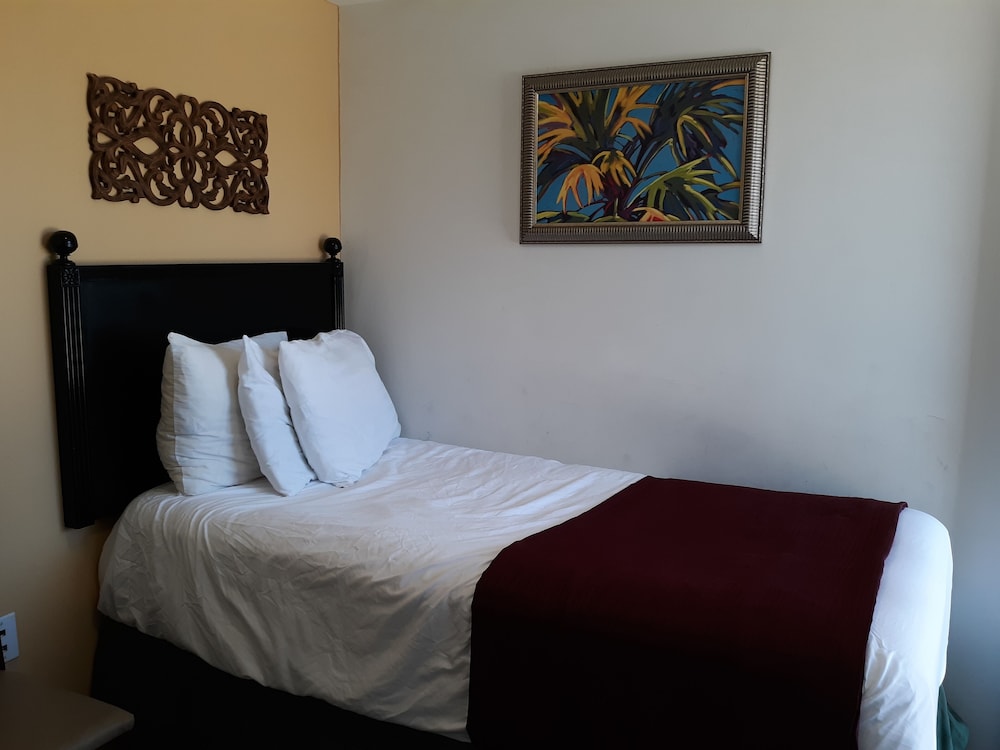 Hotel Bel Air Orlando near Florida Mall - photo 14