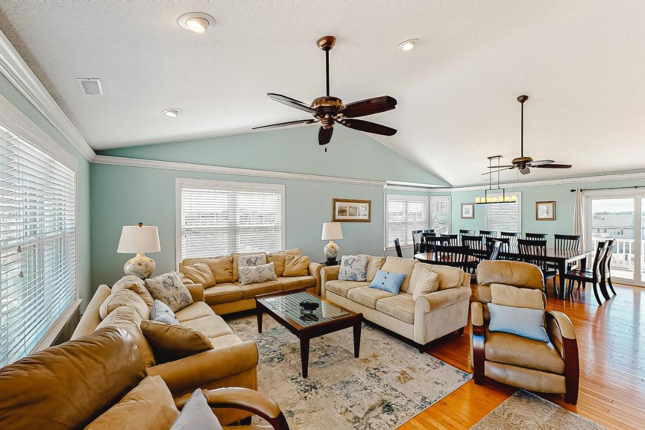 Irish Blessings — 4-Star Luxury Hotel in Virginia Beach, United States