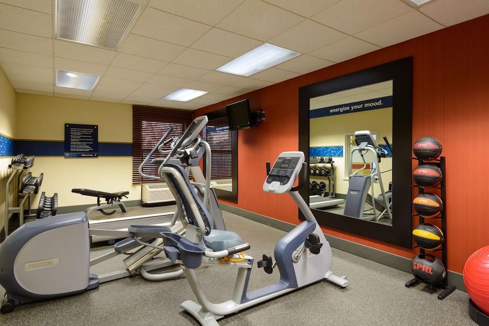 Hampton Inn Mt. Vernon - photo 15